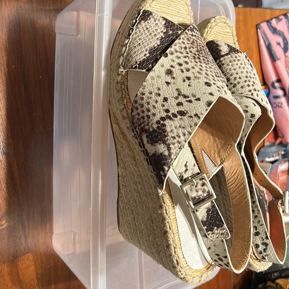 Steve Madden wedges - Picture 2 of 3